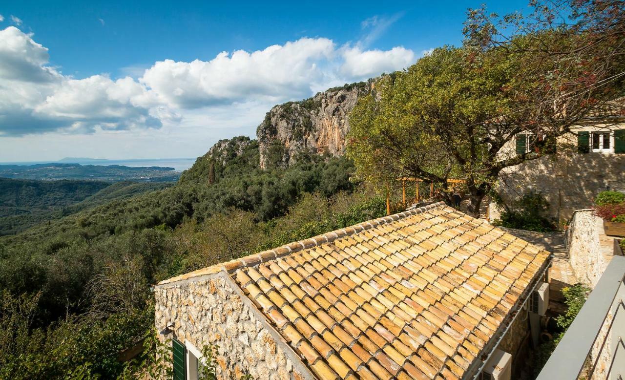 Hostal Castelli Olive Press Acharavi  Exterior foto