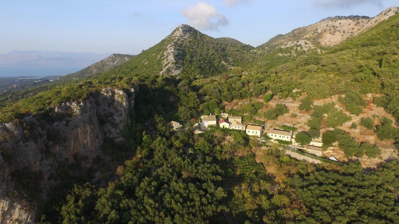 Hostal Castelli Olive Press Acharavi  Exterior foto