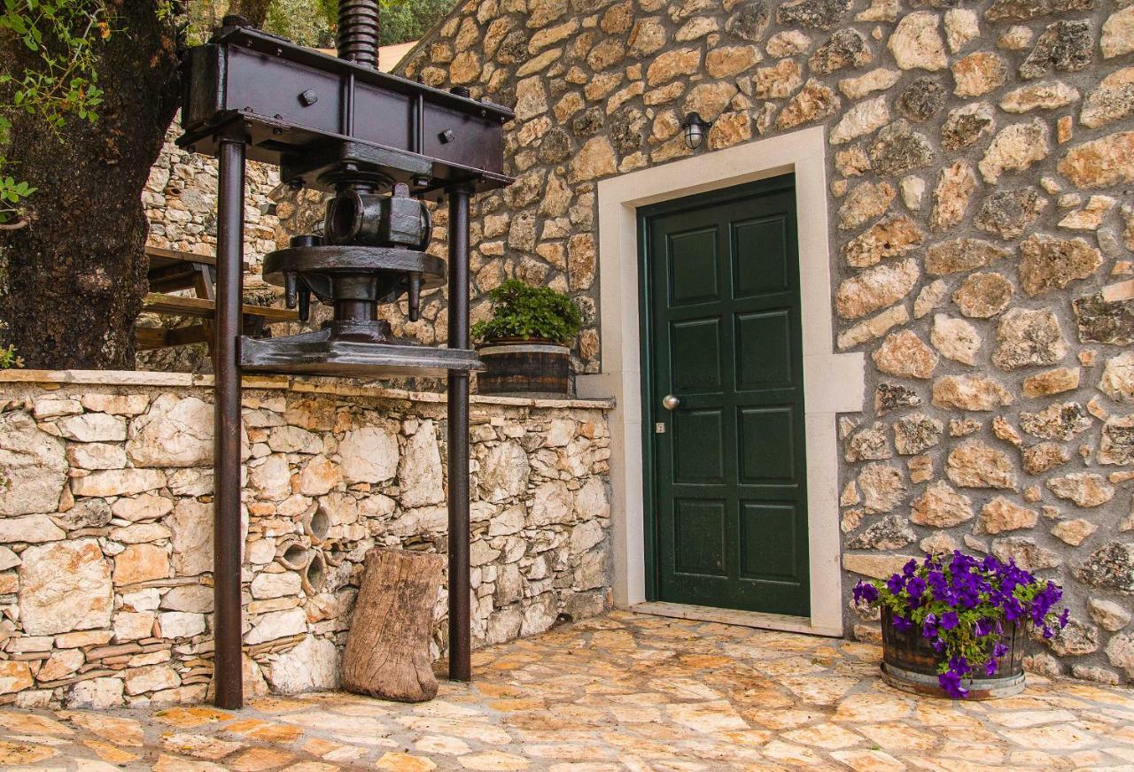 Hostal Castelli Olive Press Acharavi  Exterior foto